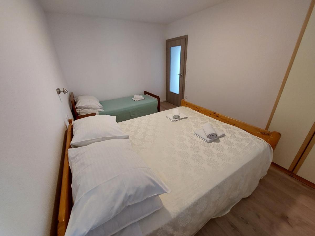 Apartments Babic Трогир Екстериор снимка