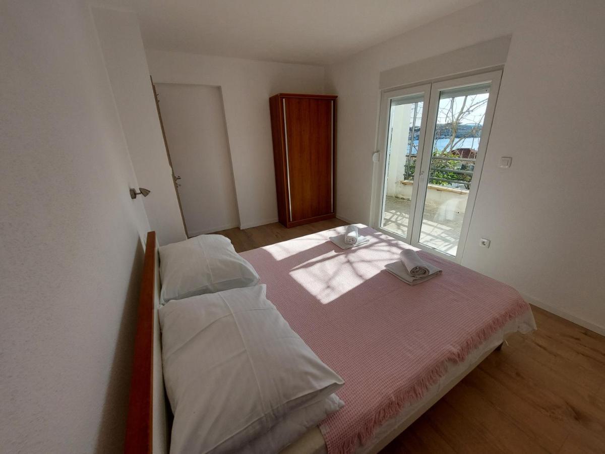 Apartments Babic Трогир Екстериор снимка