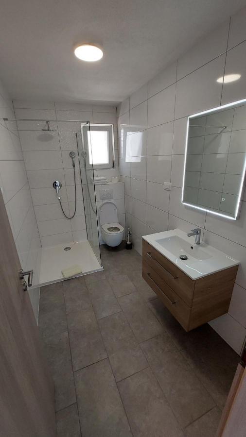 Apartments Babic Трогир Екстериор снимка
