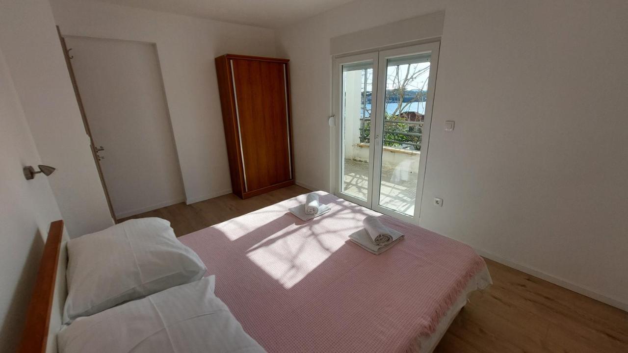 Apartments Babic Трогир Екстериор снимка