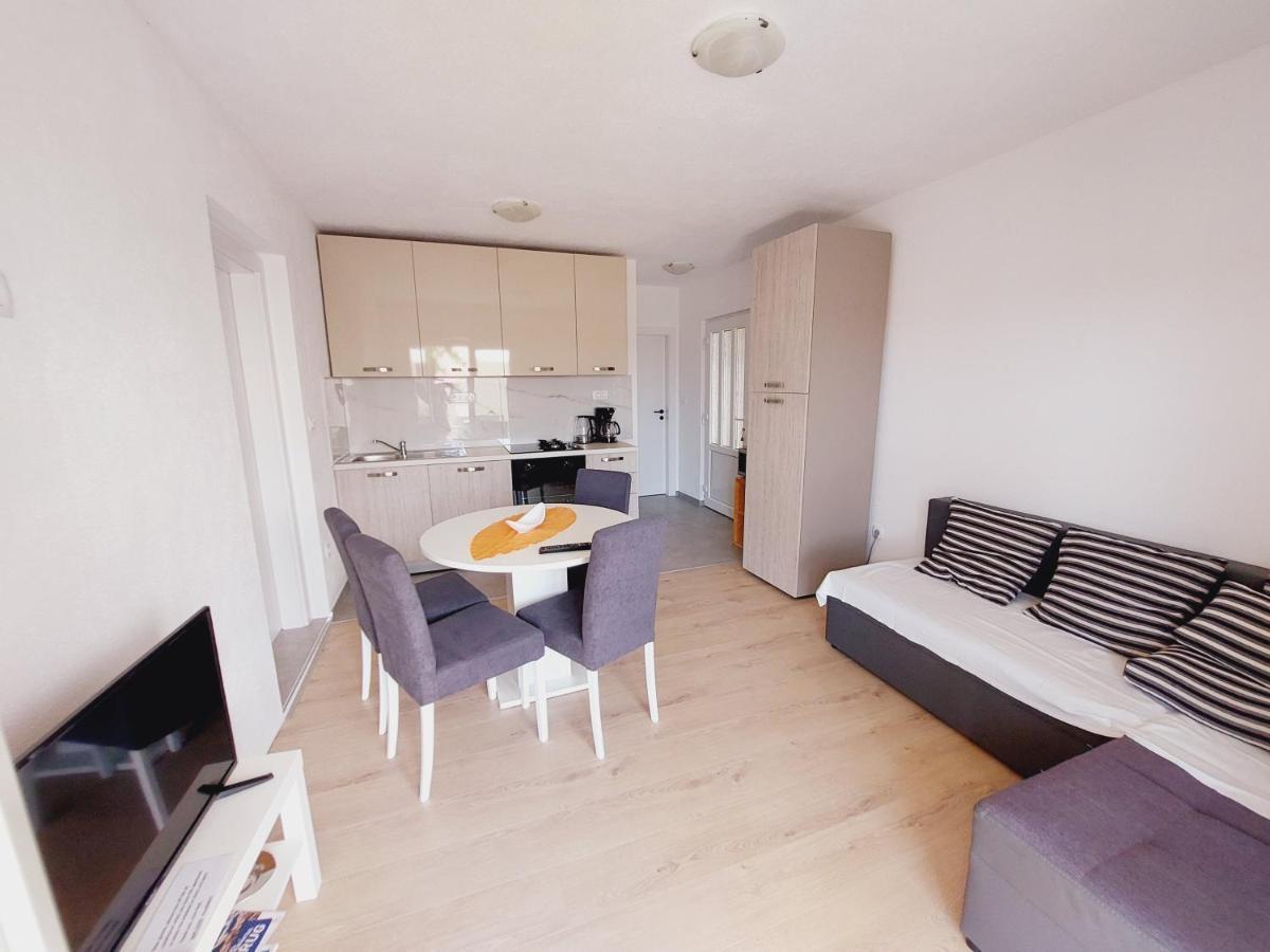 Apartments Babic Трогир Екстериор снимка