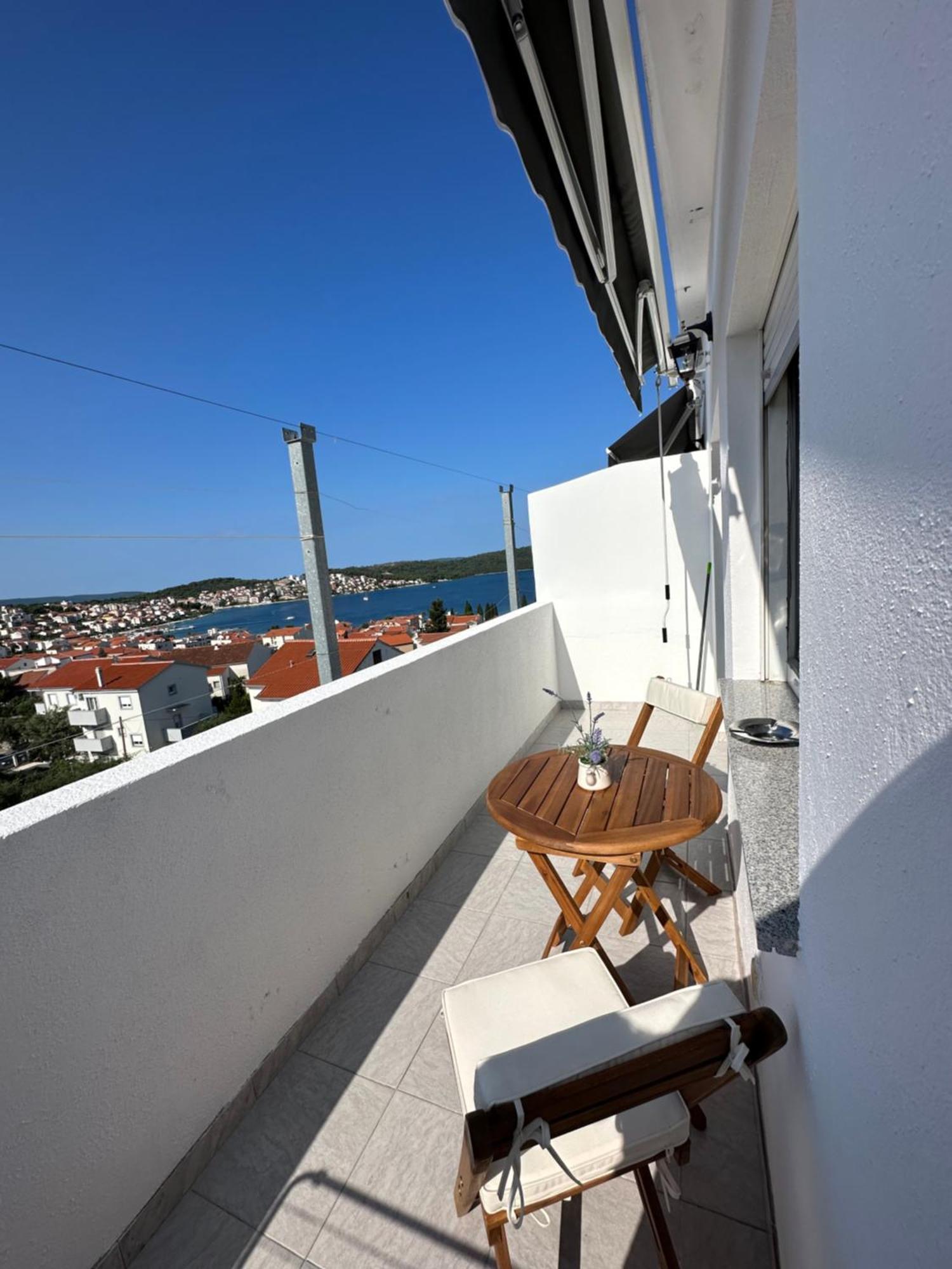 Apartments Babic Трогир Екстериор снимка